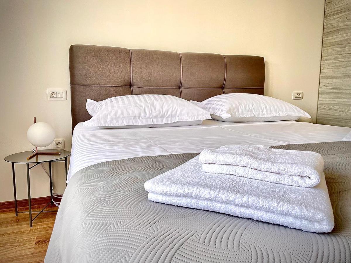 סיני Studio Apartmani Kaja I Iva מראה חיצוני תמונה