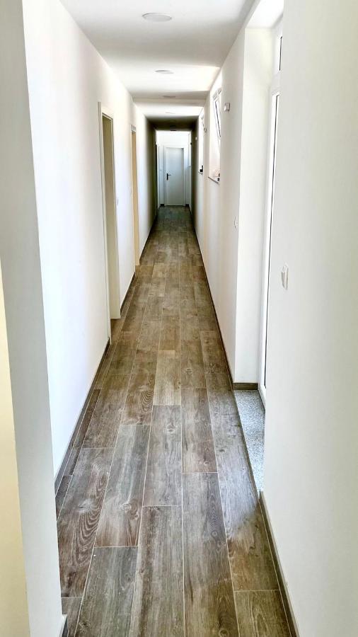 סיני Studio Apartmani Kaja I Iva מראה חיצוני תמונה